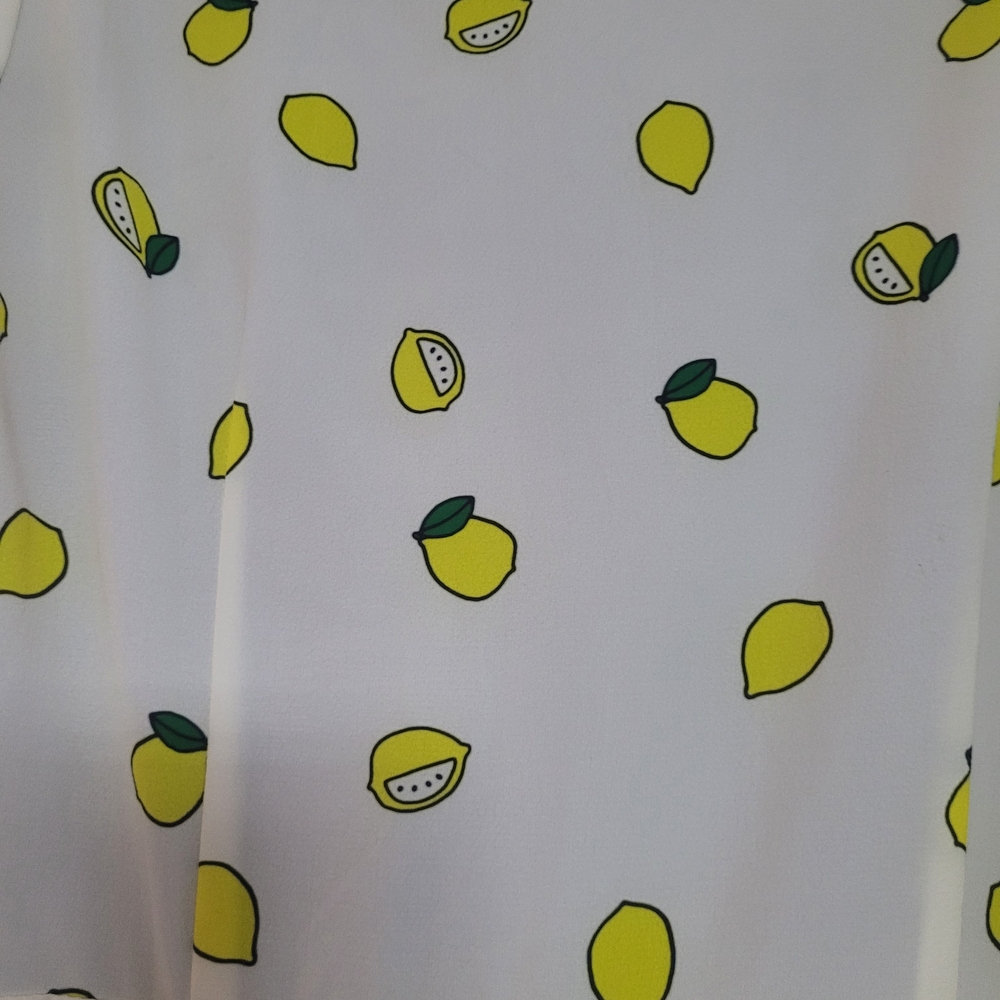Chic White Midi Wrap Dress with Lemon Print - Picture 5 of 8